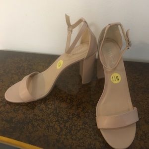 Madden Girl Blush stack heel sandal 11W. Look tan or blush
